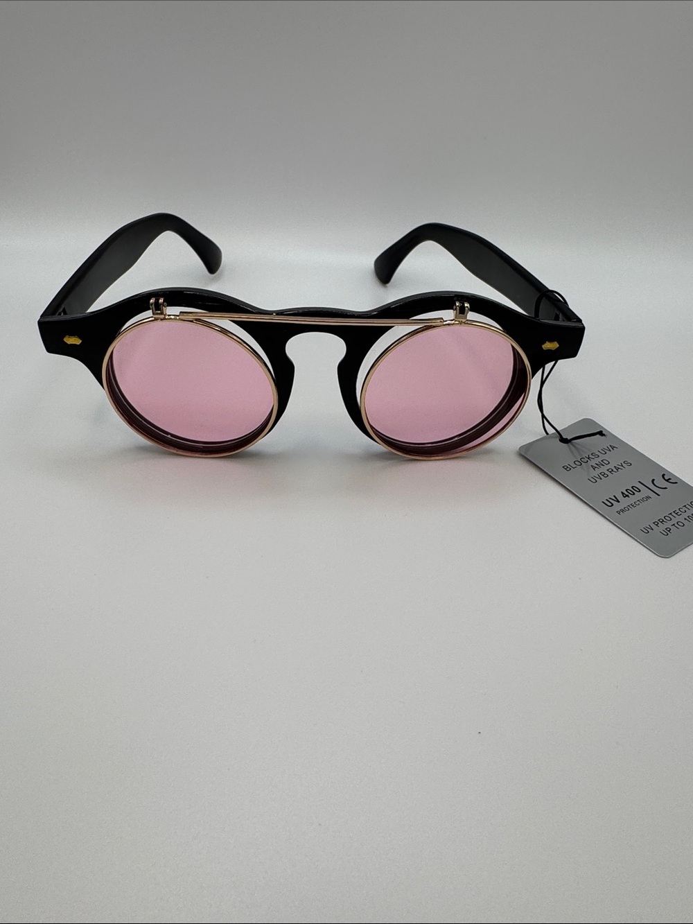 Black Frame Sunglasses with Pink Lenses - Fashion Women Accessories